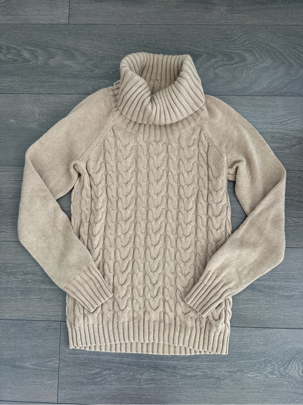 Turtleneck Cable Knit Sweater - Beige banana republic small S shirt top